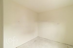 Image 19 - 302490