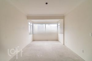 Image 1 - 302495