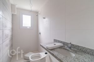 Image 30 - 302503