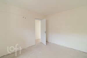 Image 19 - 302503