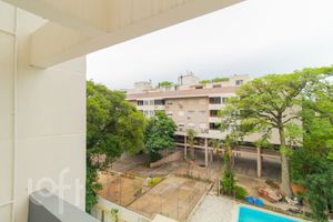 Image 17 - 302503