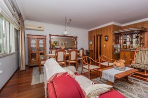 Image 2 - 302519