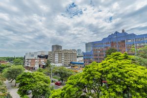 Image 5 - 302519