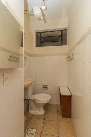 Image 25 - 302519