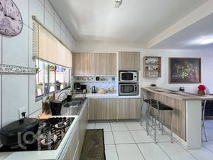 Image 1 - 302531