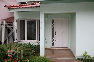 Image 21 - 302542