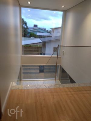 Image 12 - 302551