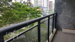 Image 20 - 302554