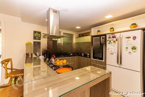 Image 3 - 302556