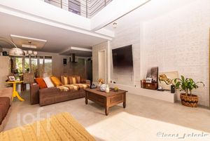 Image 10 - 302556
