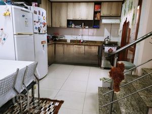 Image 2 - 302572