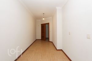 Image 35 - 302646