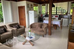 Image 4 - 302661