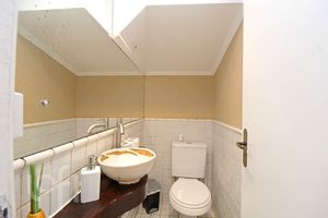 Image 15 - 302792