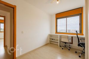 Image 19 - 302884