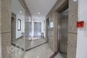 Image 42 - 302884