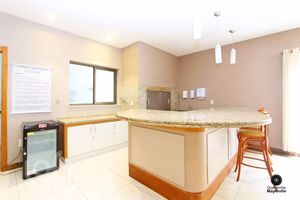 Image 35 - 302884
