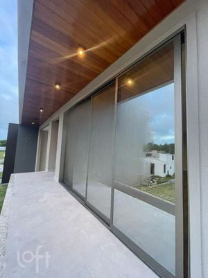 Image 4 - 302946