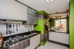 Image 9 - 302959