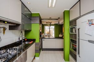 Image 10 - 302959
