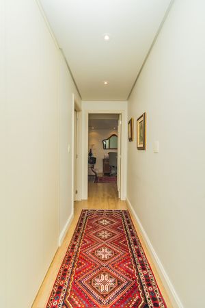 Image 15 - 303046
