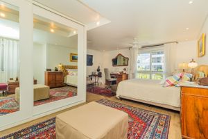 Image 16 - 303046
