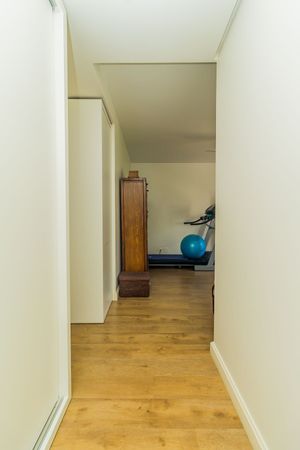 Image 31 - 303046