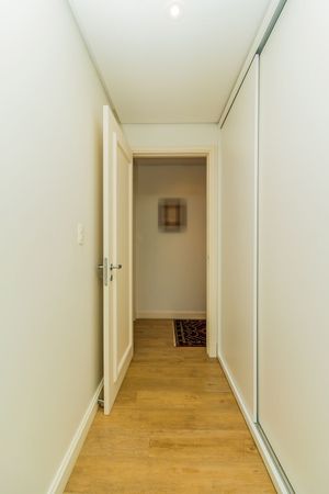 Image 32 - 303046