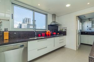 Image 39 - 303046