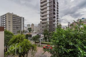 Image 23 - 303061
