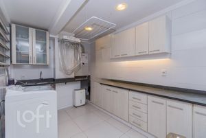 Image 11 - 303061