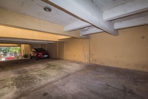 Image 14 - 303114