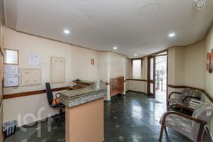 Image 20 - 303178