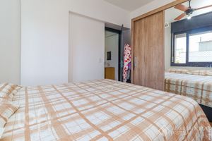 Image 13 - 303178