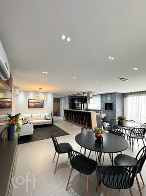 Image 10 - 303220