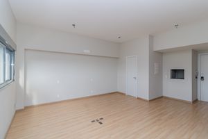 Image 10 - 303226