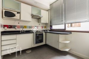 Image 9 - 303282