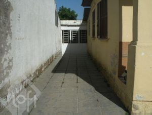 Image 15 - 303300
