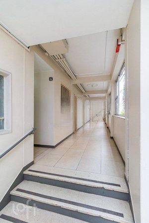 Image 25 - 303315