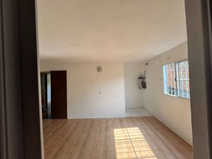Image 4 - 303353