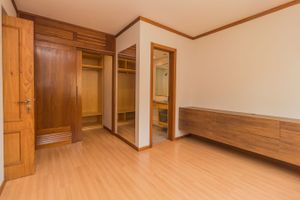 Image 30 - 303364
