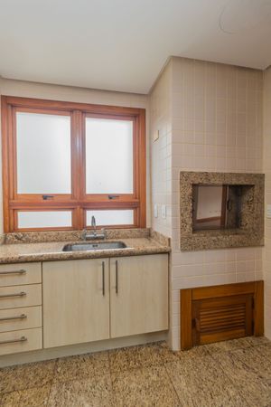 Image 35 - 303364