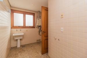 Image 37 - 303364