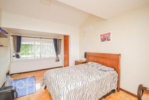 Image 14 - 303382