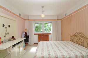 Image 21 - 303389