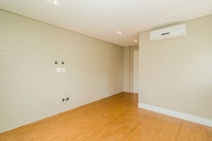 Image 20 - 303421