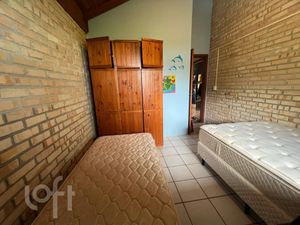 Image 17 - 303437