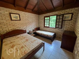 Image 13 - 303437
