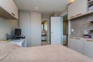 Image 10 - 303485