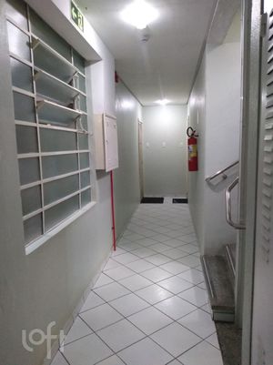 Image 17 - 303545